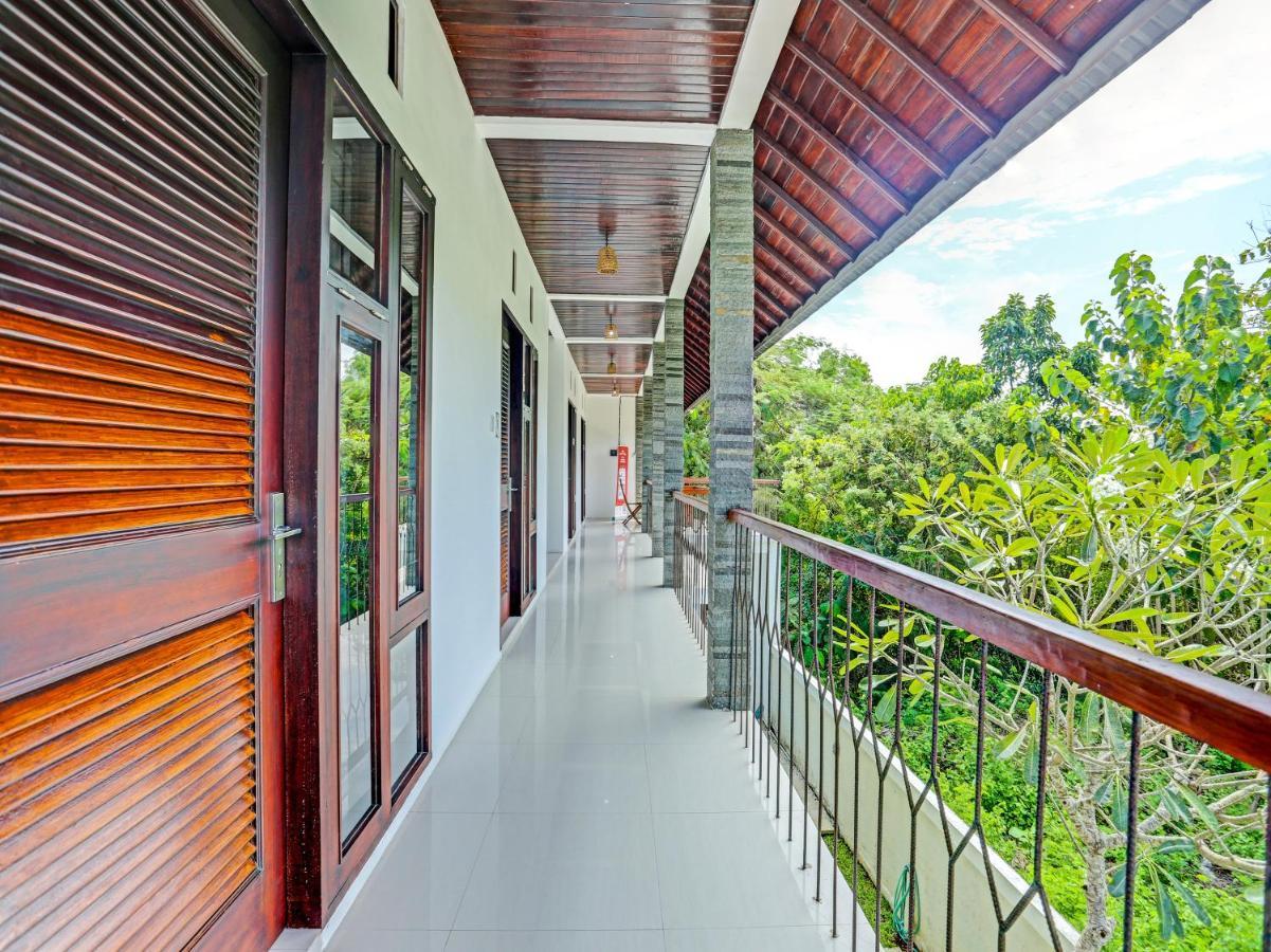 Oyo 91123 Madhava 108 Hotel Ungasan  Ngoại thất bức ảnh