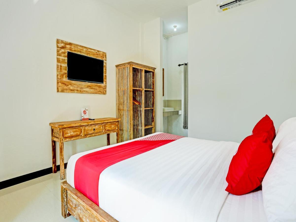 Oyo 91123 Madhava 108 Hotel Ungasan  Ngoại thất bức ảnh